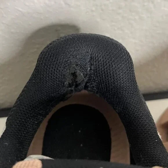 On Cloudflyer Swiss Engineering Glacier Rosebrown Running Shoes Women's Size 7 - Picture 9 of 11